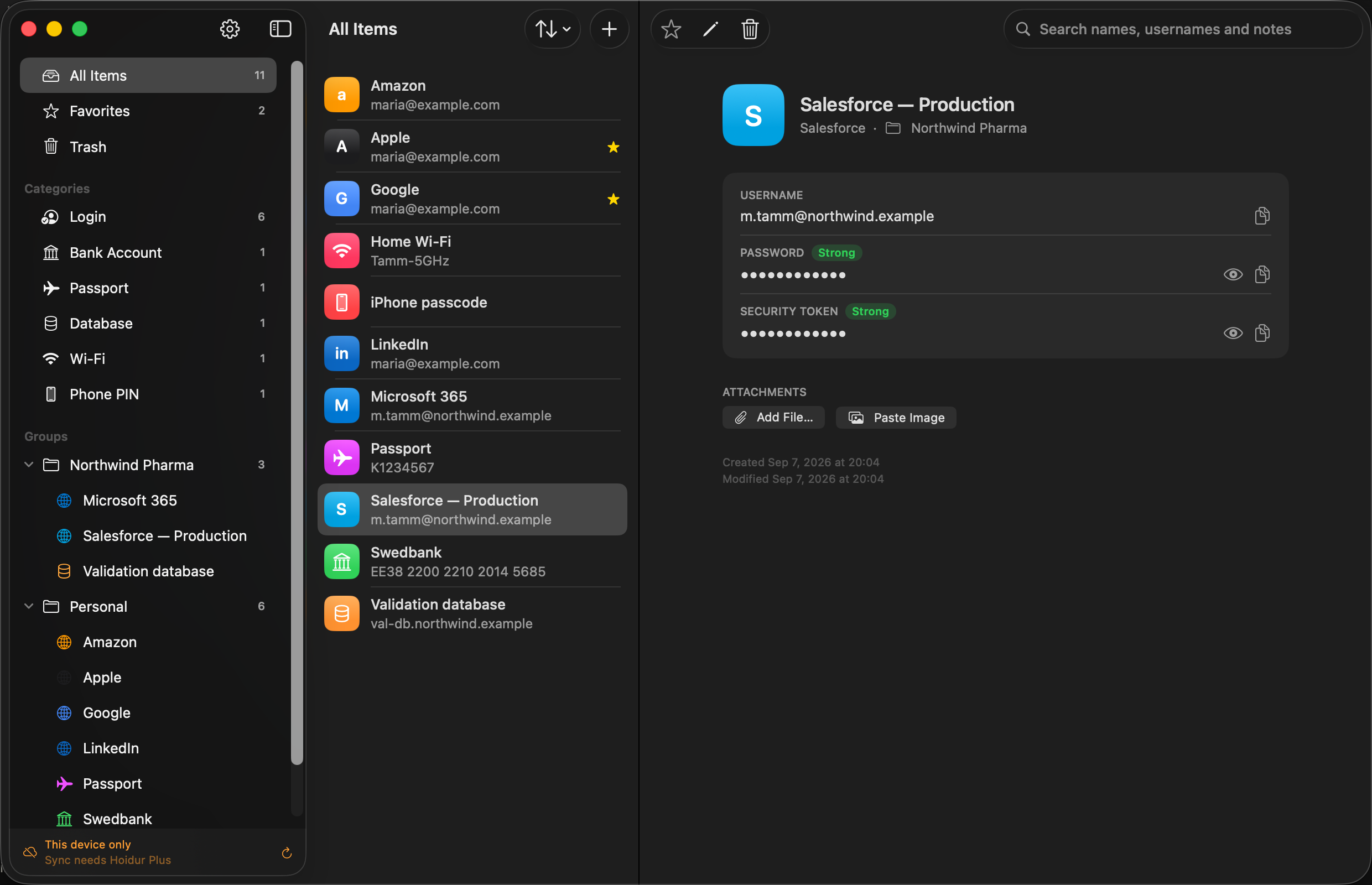 Hoidur on macOS: sidebar of categories and groups, the item list, and an open entry with its password concealed.